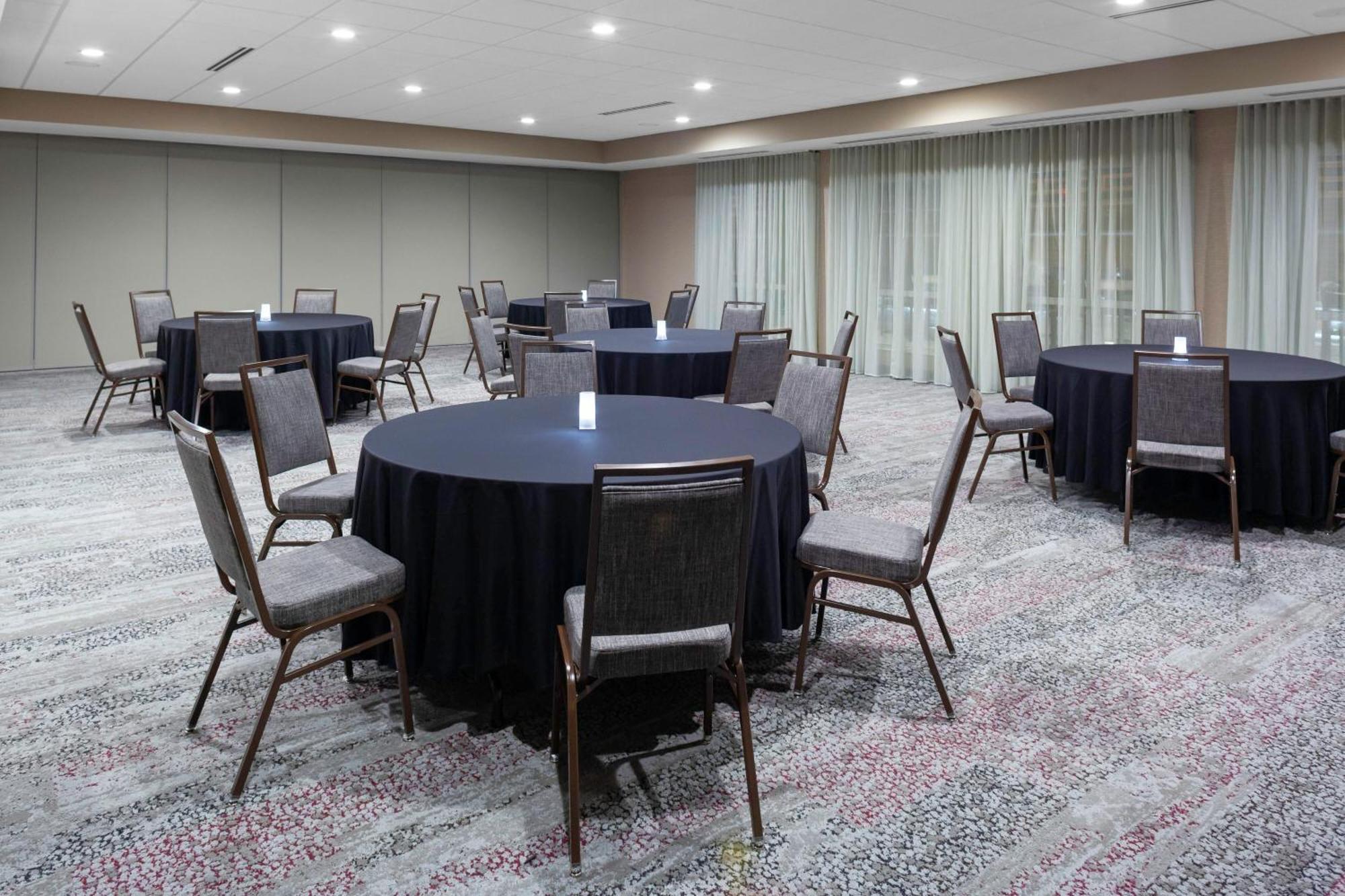 Courtyard By Marriott St. Louis West County Hotel Town and Country Exterior photo